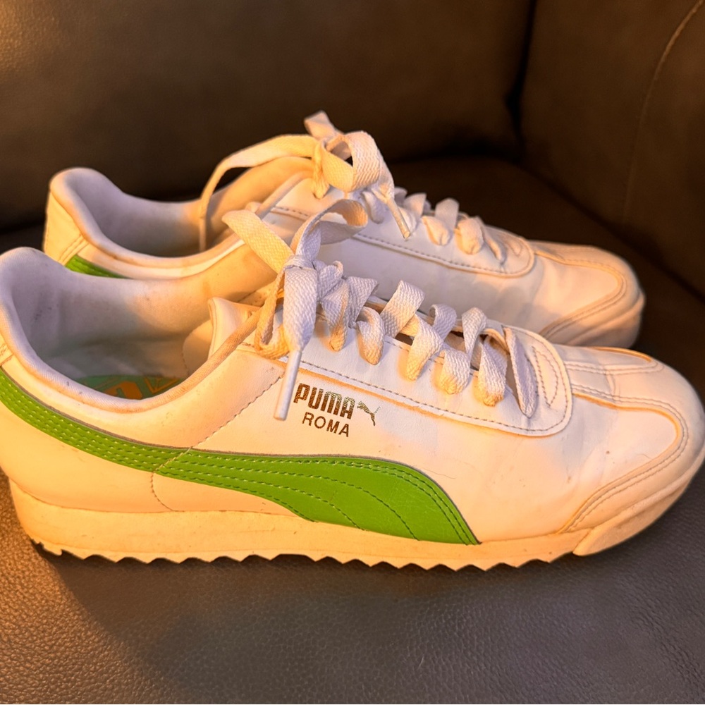 PUMA Roma Classic Sneakers – White & Green – Women’s Size 8